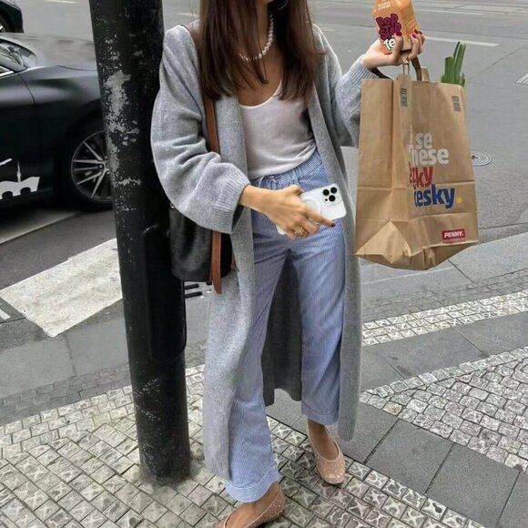 Grey Casual Women's V-Neck Buttonless Super Loose Long-Sleeved Knitted Cardigan - Picture 8 of 8